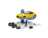 Bruder Autoservis s roadsterem a mechanikem
