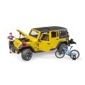Bruder Jeep Wrangler Rubicon s cyklistou a kolem