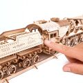 Ugears 3D dřevěné mechanické puzzle V-Express parní lokomotiva 4-6-2 s tendrem