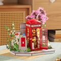 RoboTime 3D skládačka Zarážka na knihy Miniatura domečku Telefonní budka s knihami a květinami