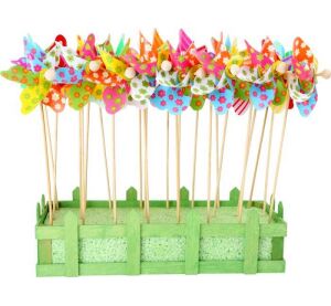 small foot Dětský barevný dřevěný větrník 1 ks