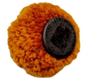 2Kids Toys Dřevěná magnetka velká pompon Opice