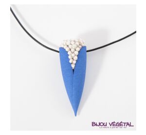 Živé šperky - Náhrdelník Tulipán modrý s trvalými bílými květy