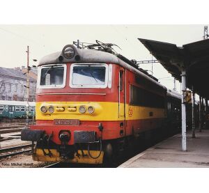 Piko Elektrická lokomotiva Rh 242 Plecháč ČSD V – 47483