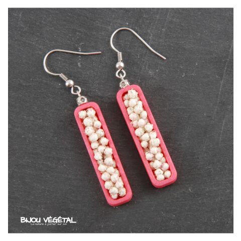 Živé šperky - Náušnice Jardiniere růžové s trvalými bílými květy