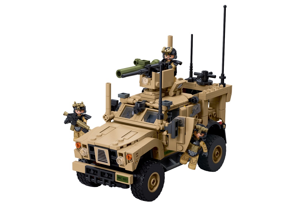 Sluban Model Bricks M38-B1610 Vojenské obrněné vozidlo M-ATV v měřítku 1:35
